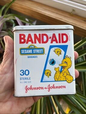 Vtg 1990 Sesame Street Band Aid Tin Big Bird Cookie Monster J & J EMPTY